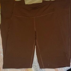 Lululemon groove flare pants sz 6 NWOT